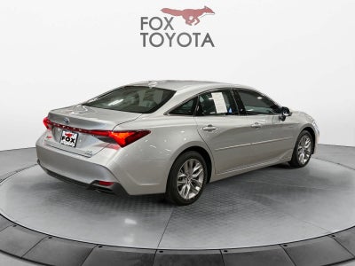 2020 Toyota Avalon Hybrid XLE