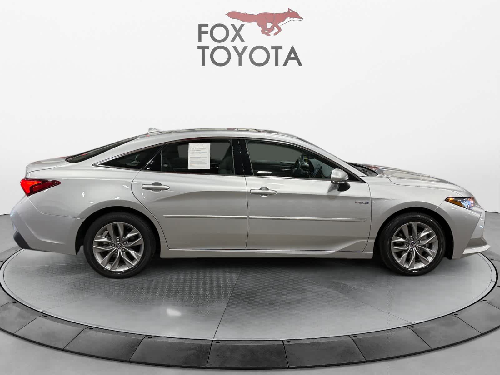 2020 Toyota Avalon Hybrid XLE