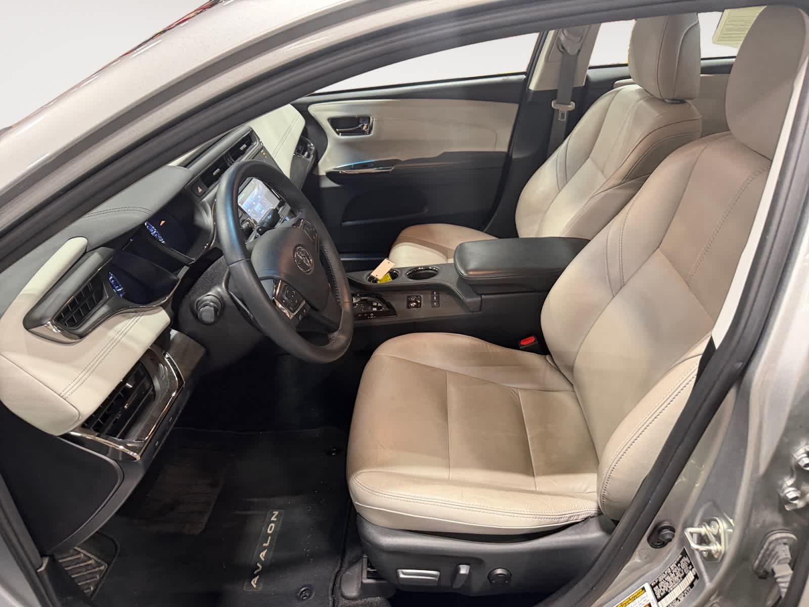 2016 Toyota Avalon XLE