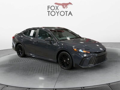 2025 Toyota Camry SE