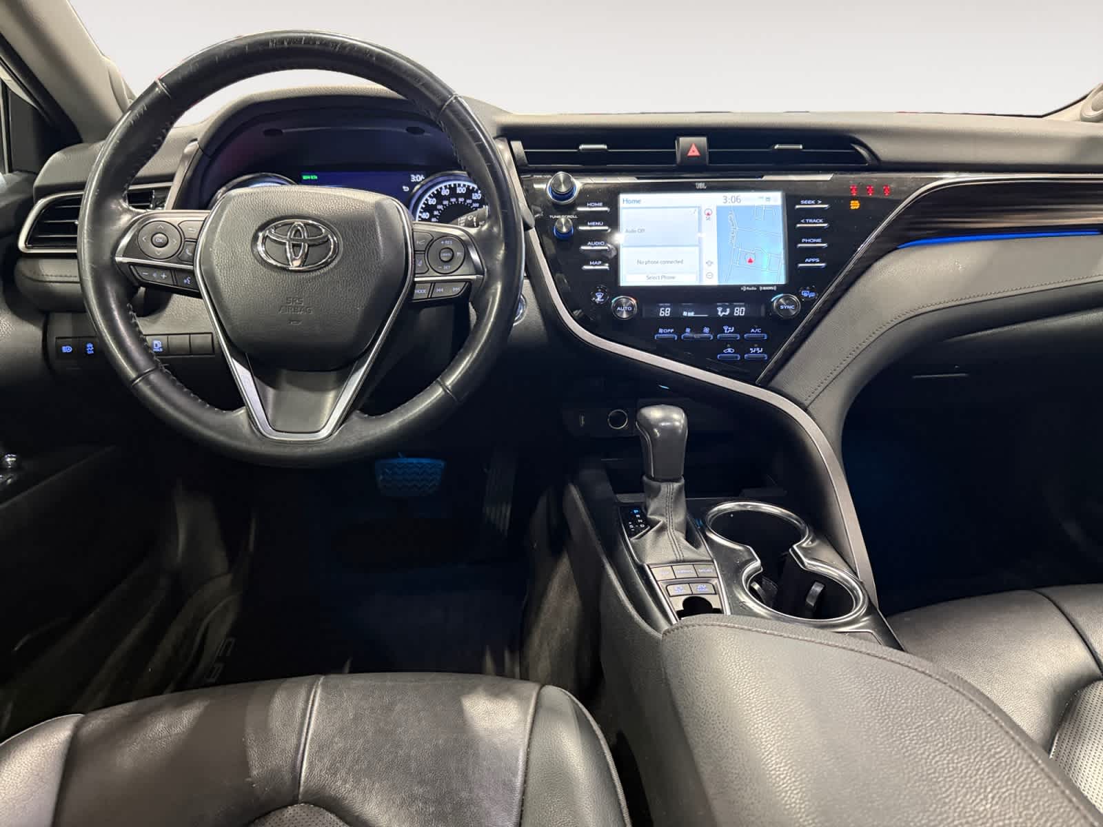 2020 Toyota Camry Hybrid XLE