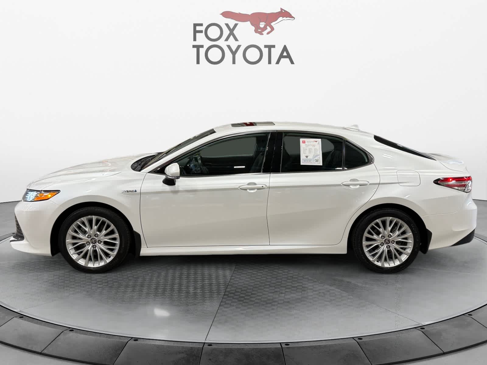 2020 Toyota Camry Hybrid XLE