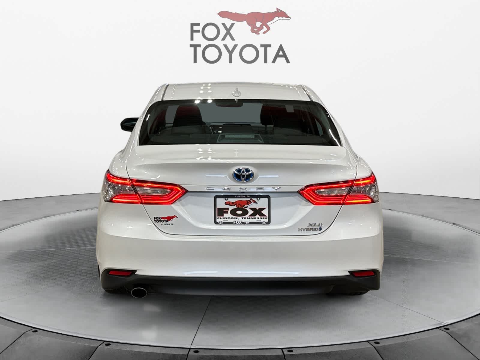 2020 Toyota Camry Hybrid XLE