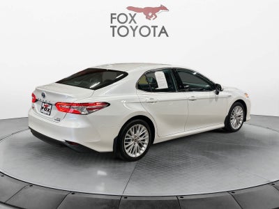 2020 Toyota Camry Hybrid XLE