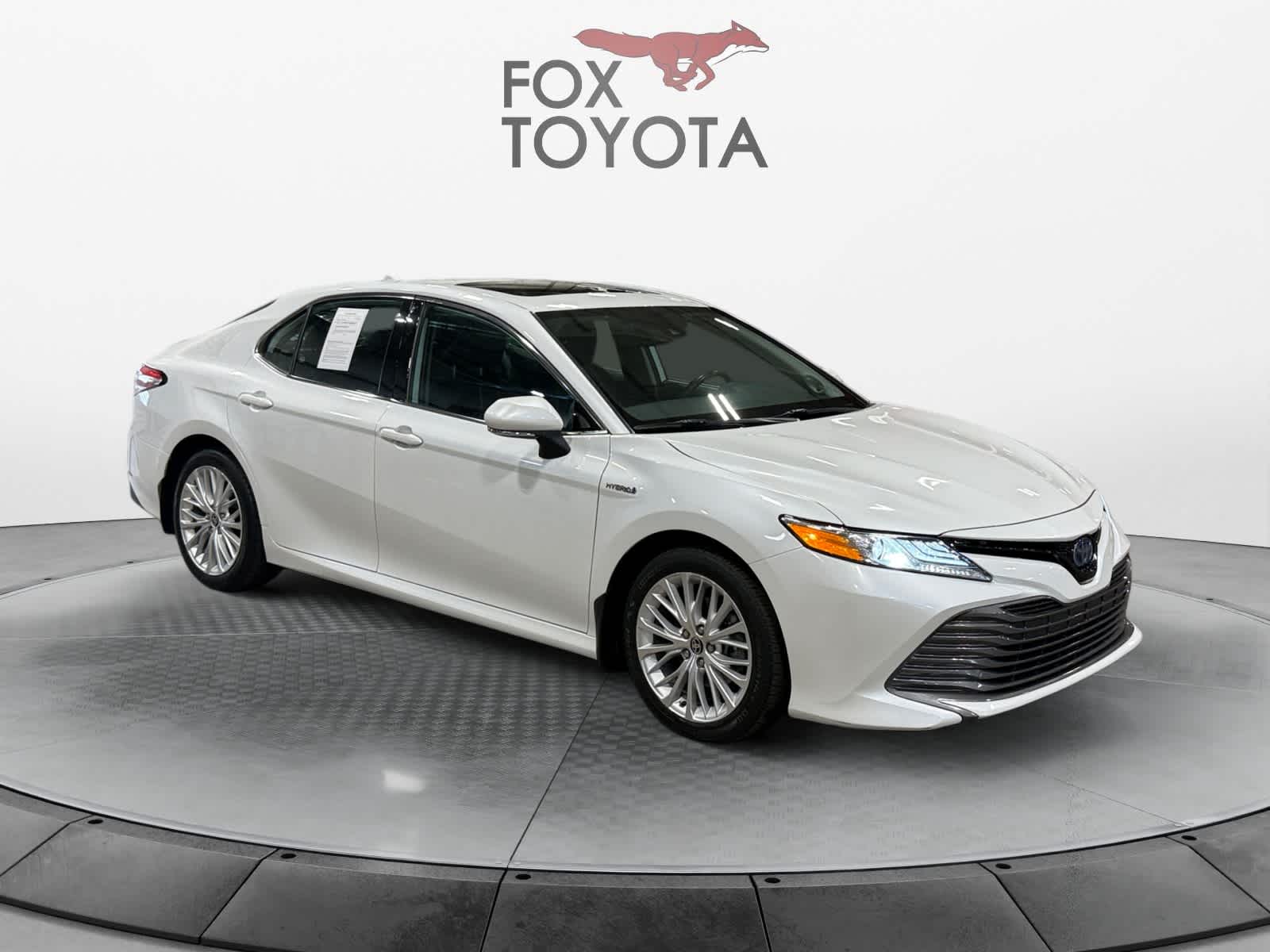 2020 Toyota Camry Hybrid XLE