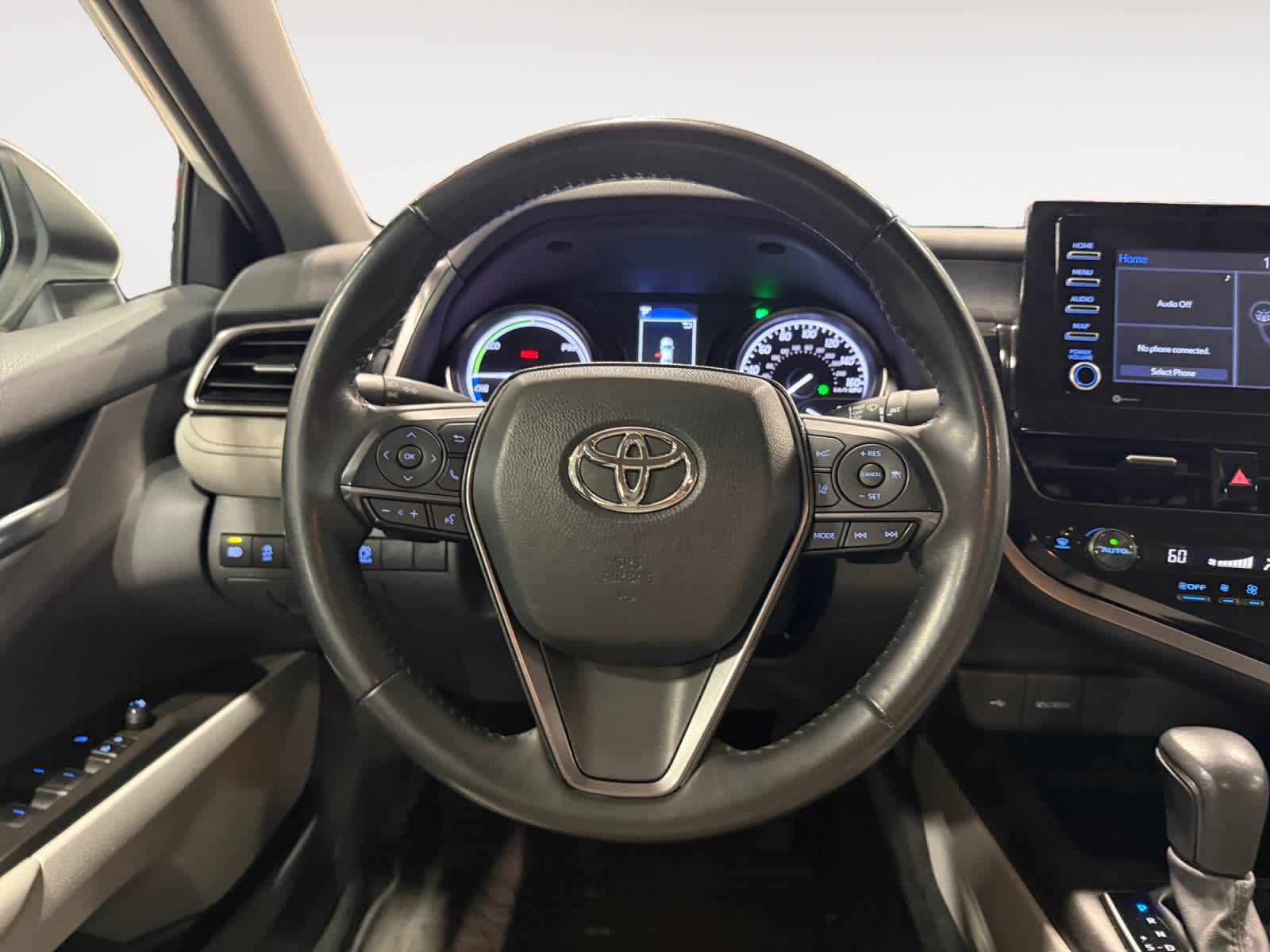 2024 Toyota Camry Hybrid SE