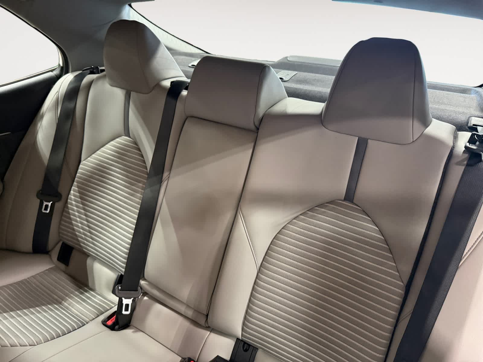 2024 Toyota Camry Hybrid SE