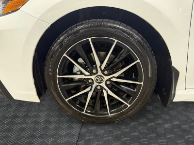 2024 Toyota Camry Hybrid SE