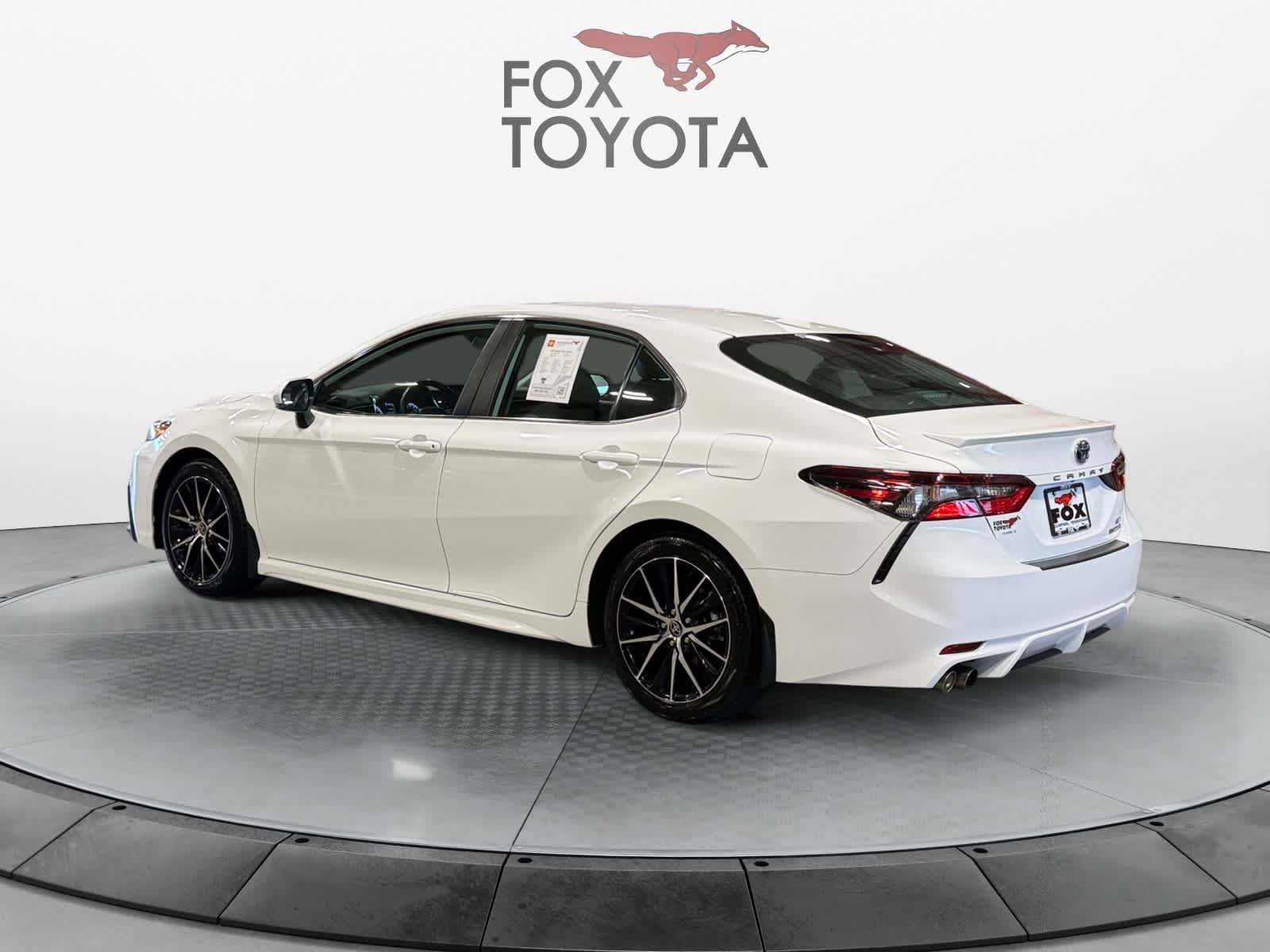 2024 Toyota Camry Hybrid SE