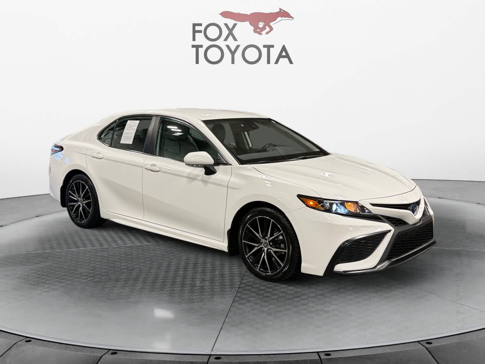 2024 Toyota Camry Hybrid SE