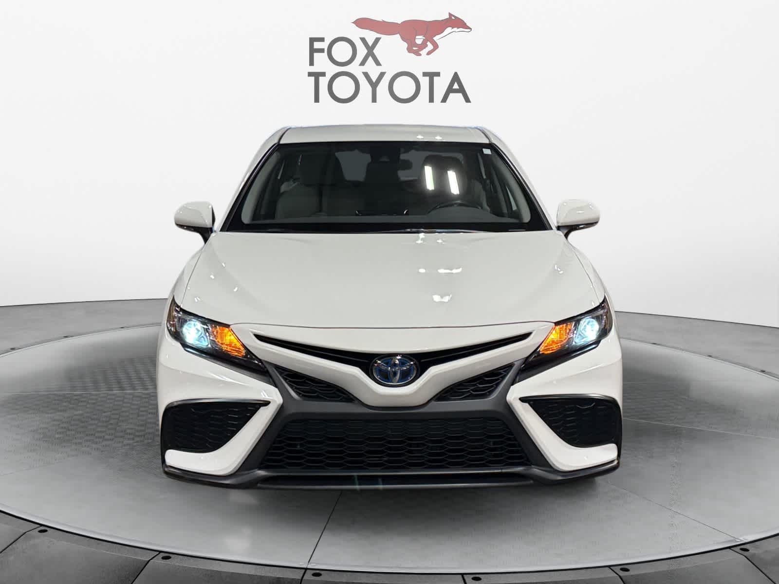 2024 Toyota Camry Hybrid SE