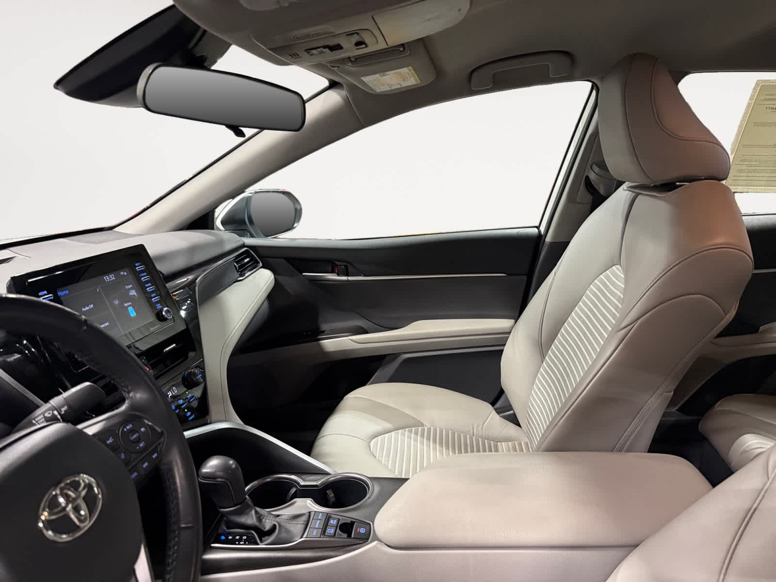 2024 Toyota Camry Hybrid SE