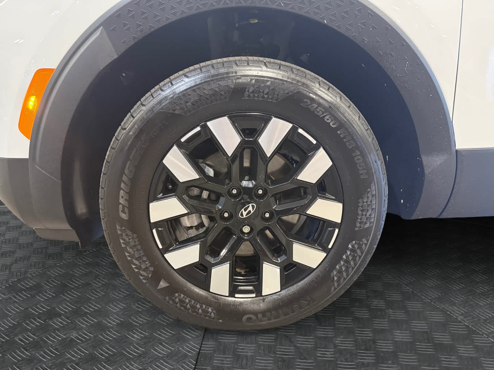 2025 Hyundai Santa Cruz SEL Activity