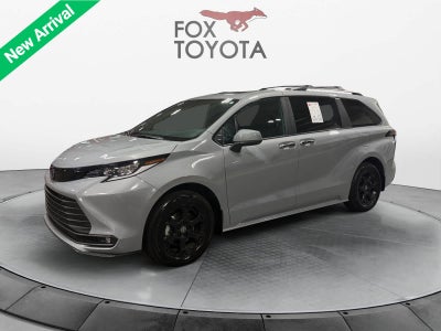 2025 Toyota Sienna Woodland Edition