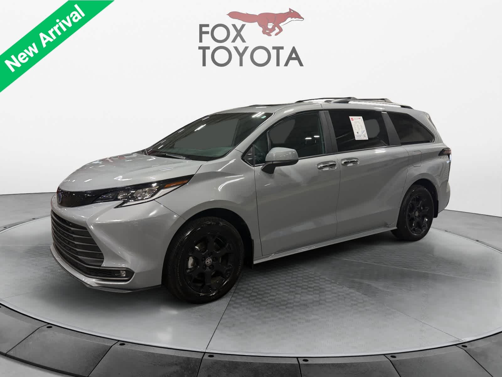 2025 Toyota Sienna Woodland Edition