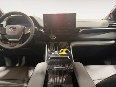 2025 Toyota Sienna Woodland Edition