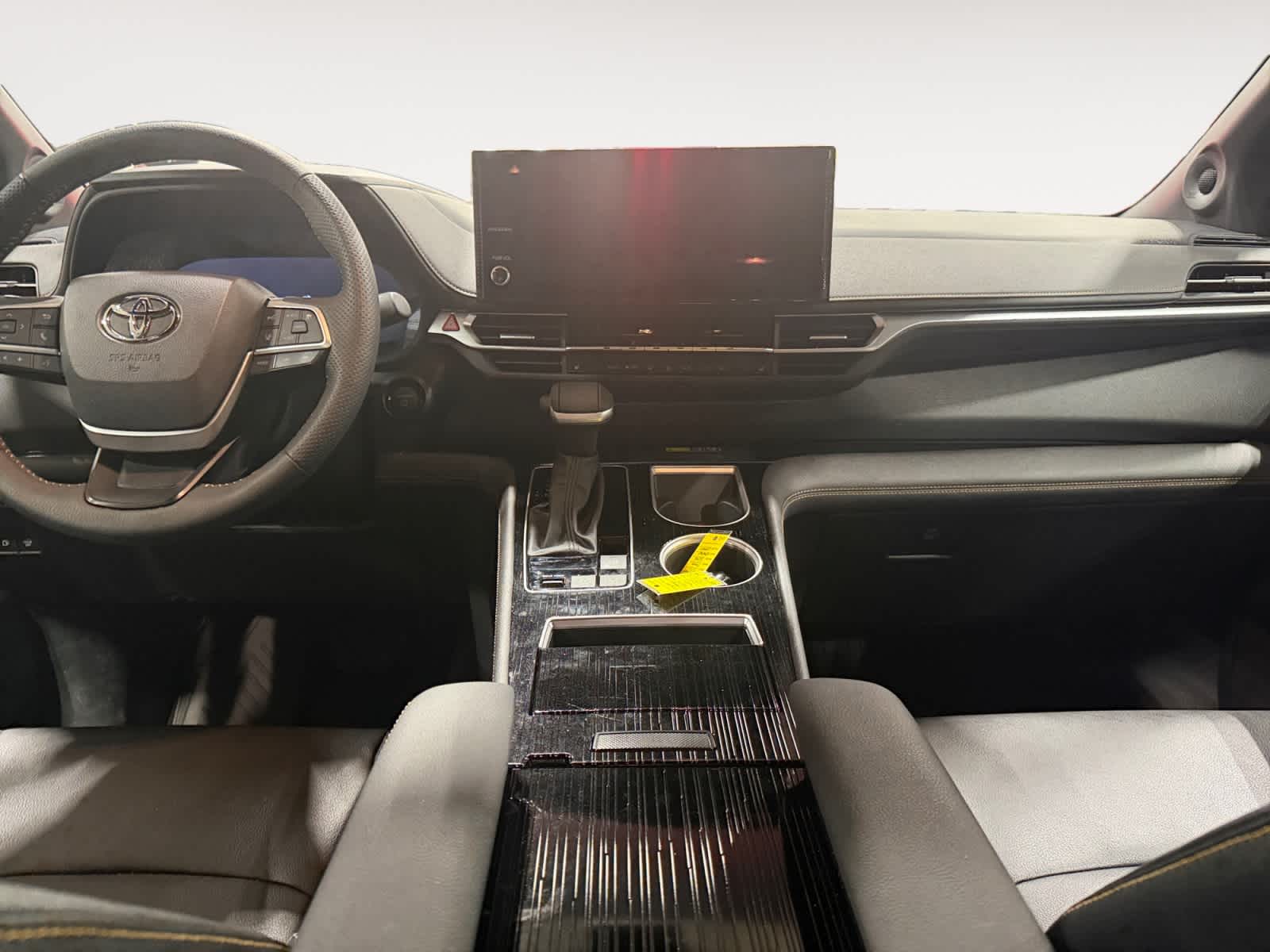 2025 Toyota Sienna Woodland Edition