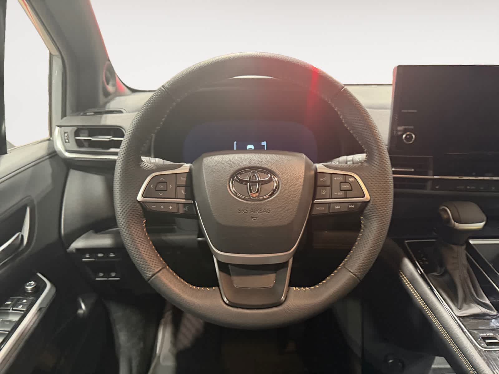 2025 Toyota Sienna Woodland Edition