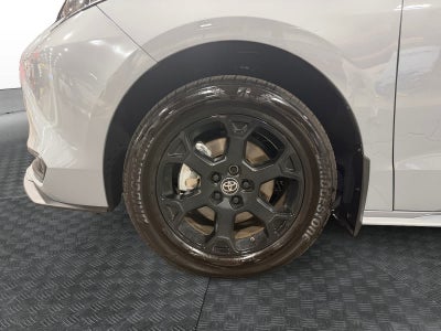 2025 Toyota Sienna Woodland Edition