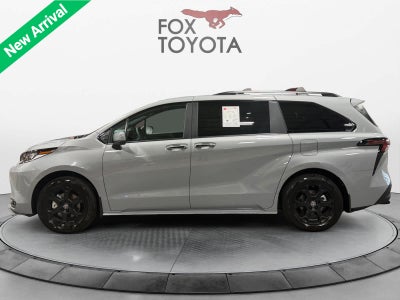 2025 Toyota Sienna Woodland Edition