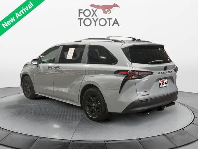 2025 Toyota Sienna Woodland Edition