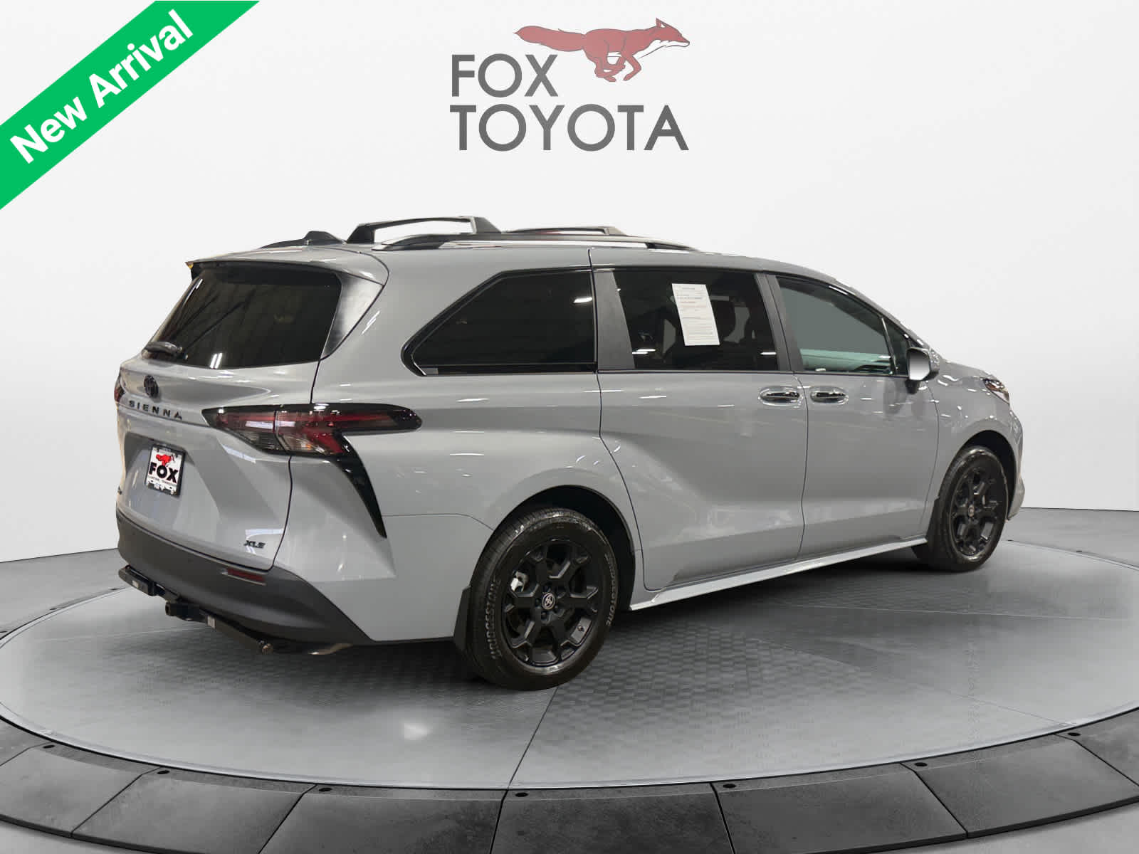2025 Toyota Sienna Woodland Edition