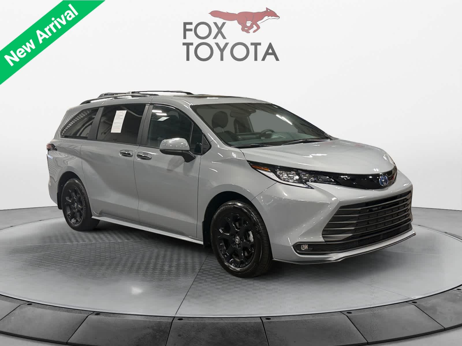 2025 Toyota Sienna Woodland Edition