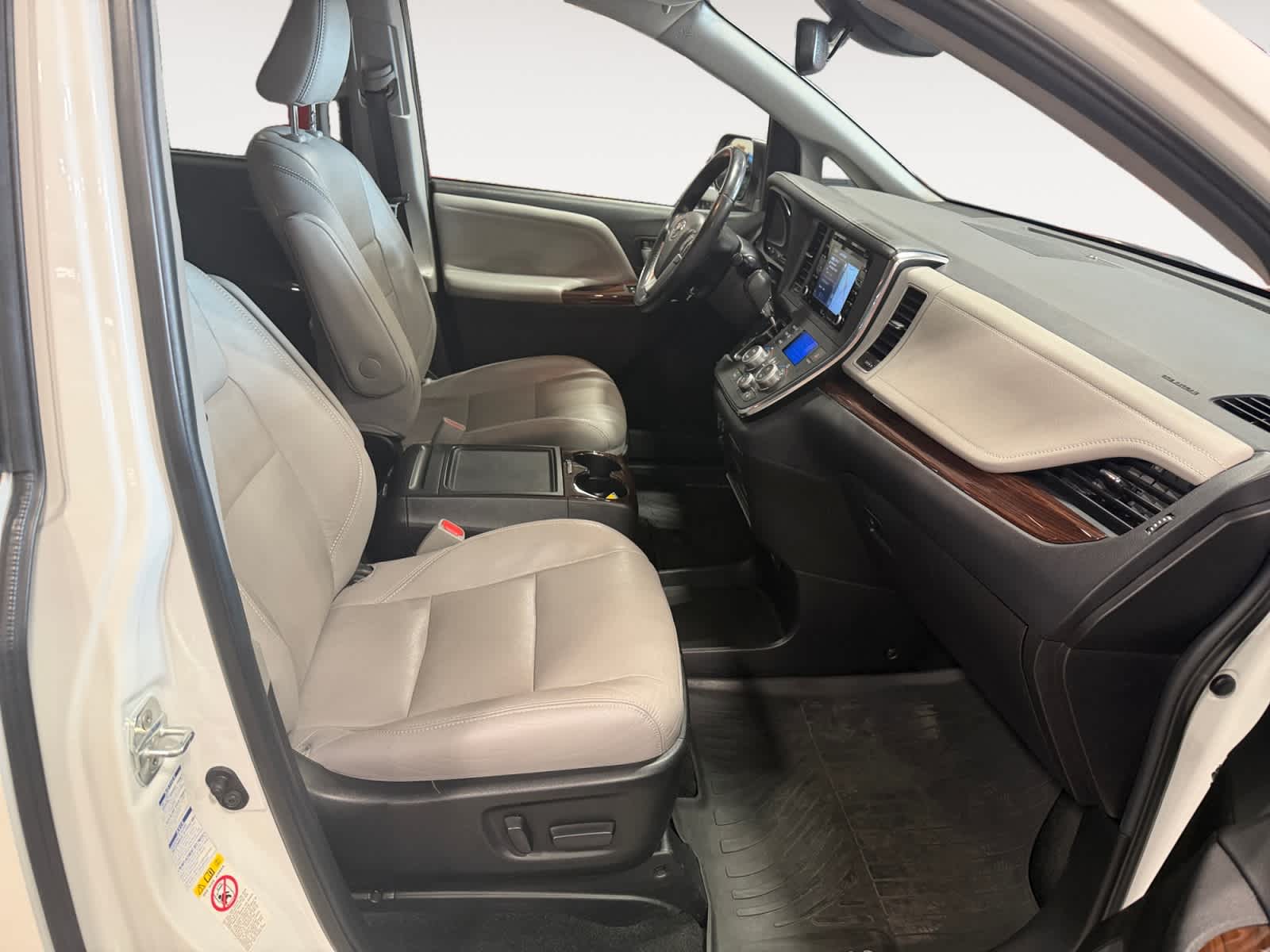 2018 Toyota Sienna Limited Premium