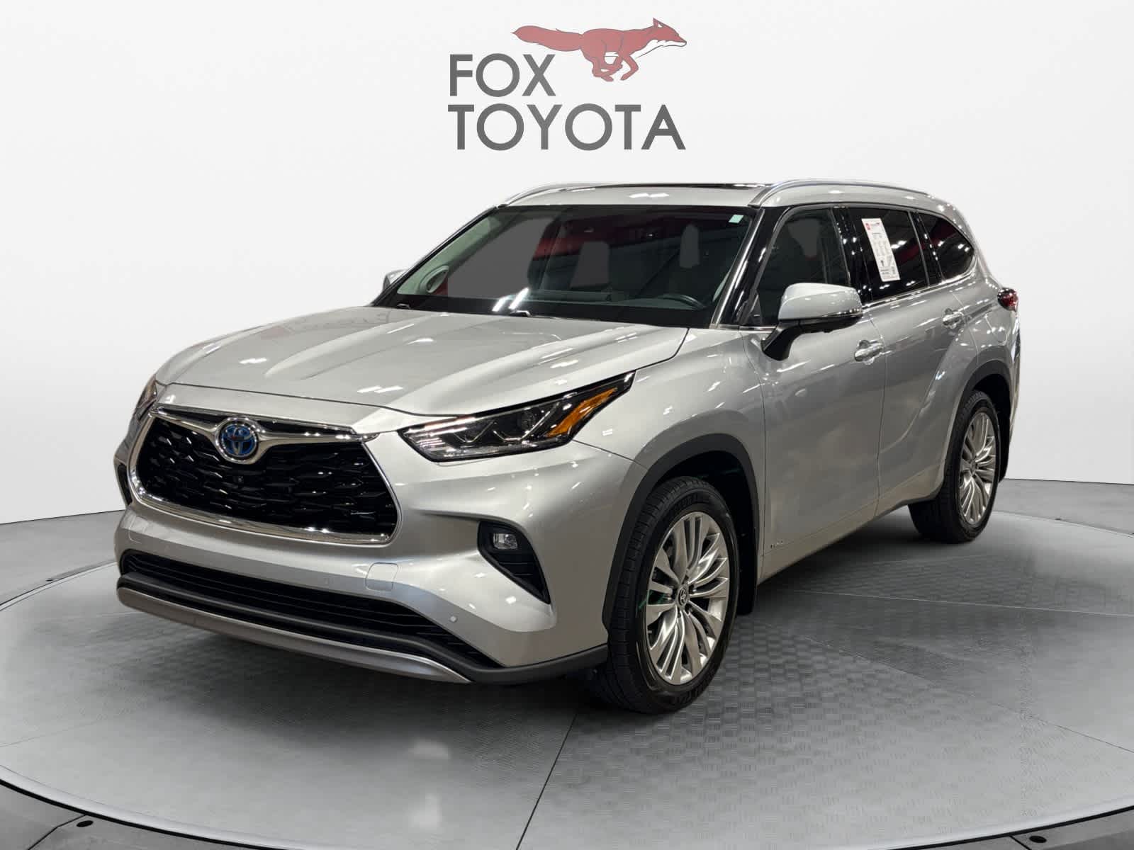 2023 Toyota Highlander Hybrid Platinum