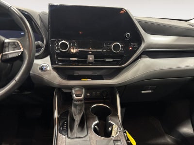 2023 Toyota Highlander Hybrid Platinum
