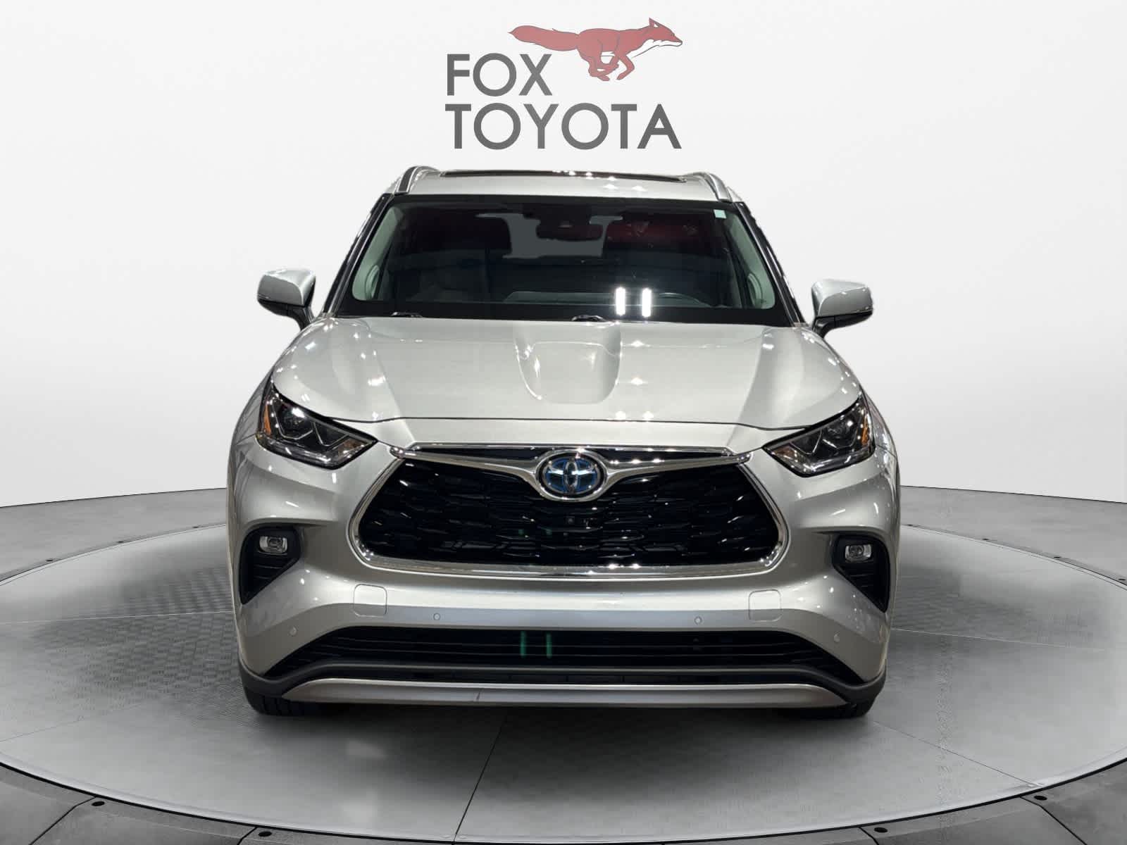 2023 Toyota Highlander Hybrid Platinum