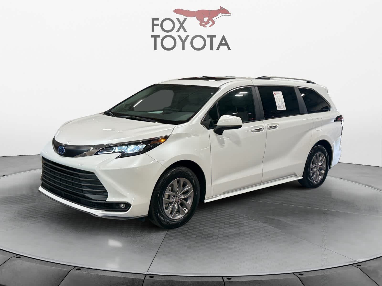 2025 Toyota Sienna XLE