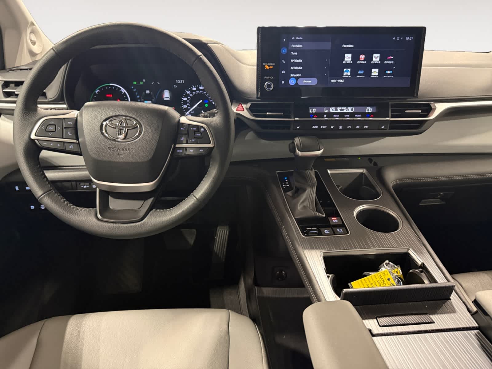 2025 Toyota Sienna XLE