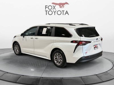 2025 Toyota Sienna XLE