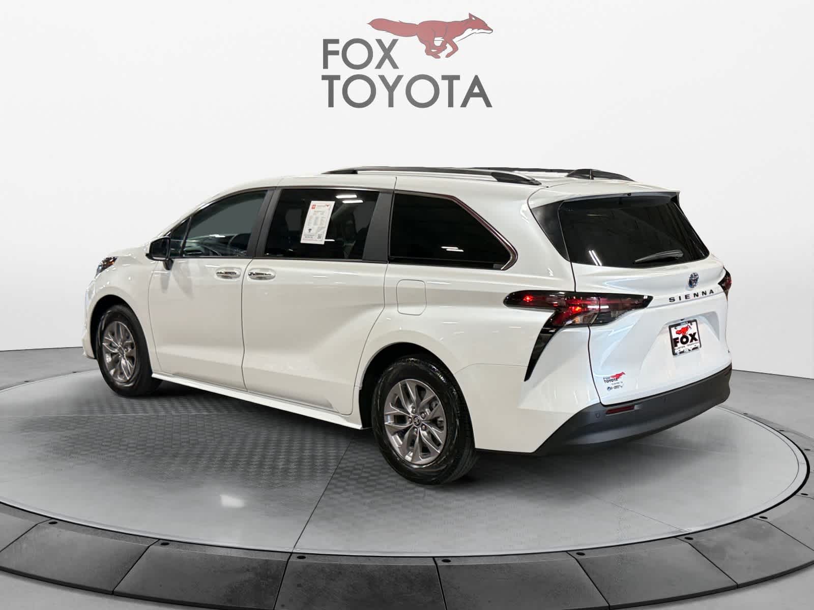 2025 Toyota Sienna XLE
