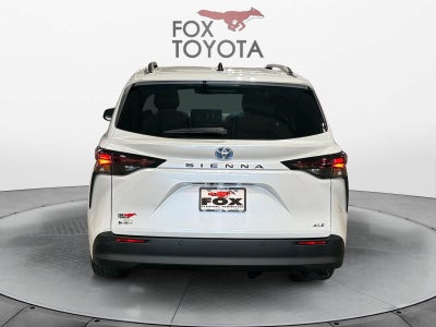 2025 Toyota Sienna XLE