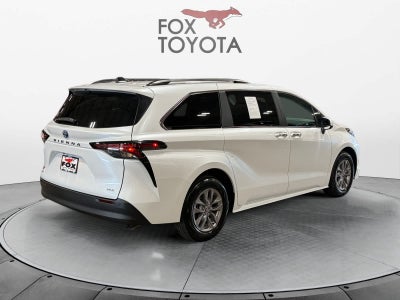 2025 Toyota Sienna XLE