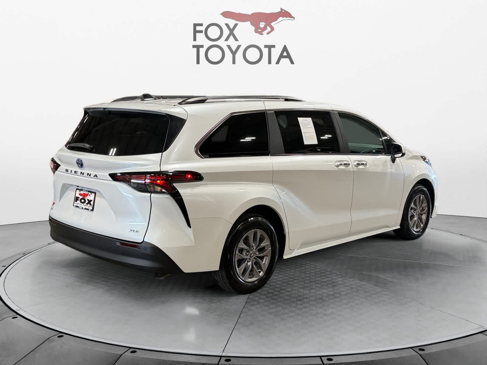 2025 Toyota Sienna XLE