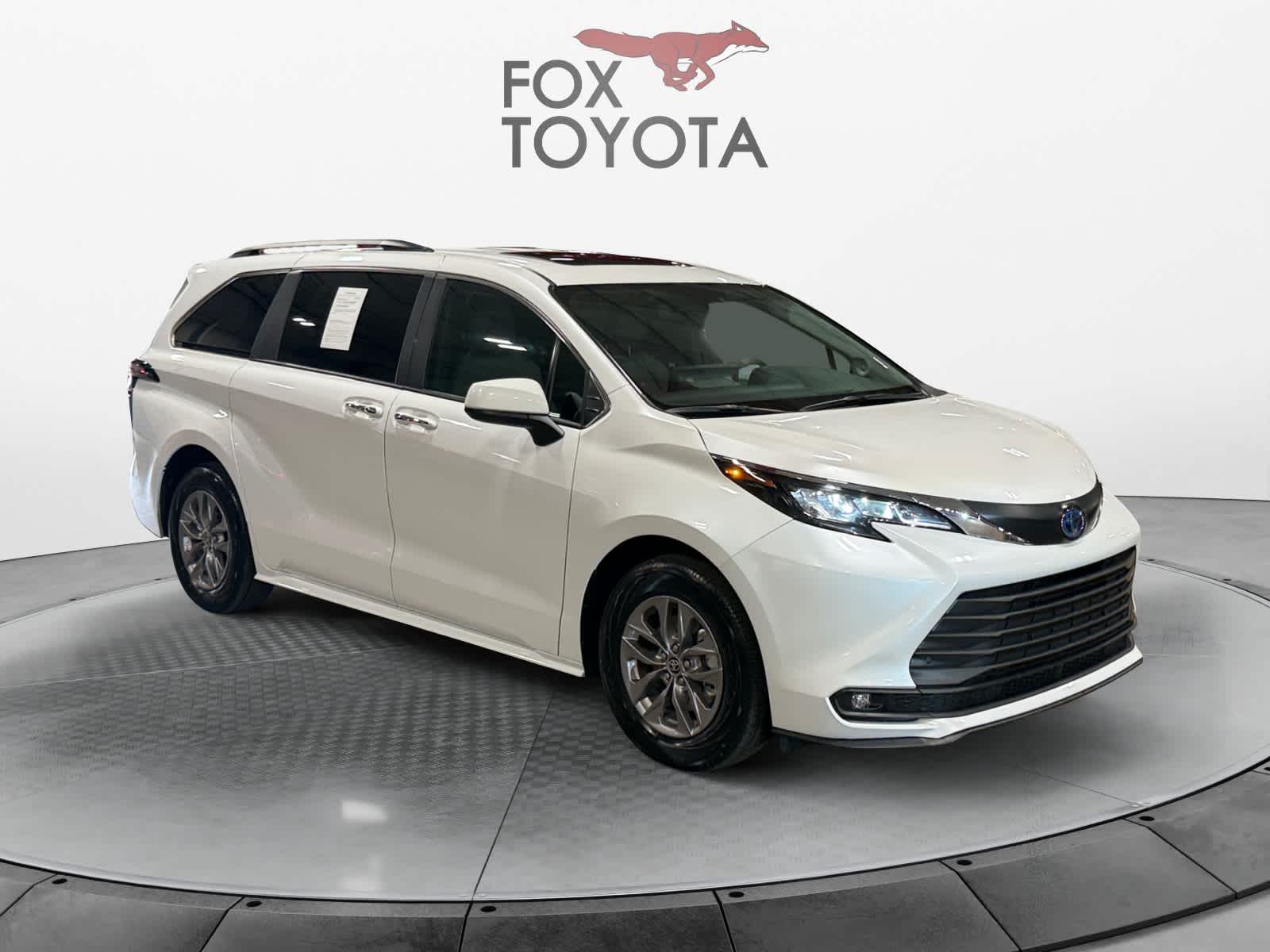 2025 Toyota Sienna XLE