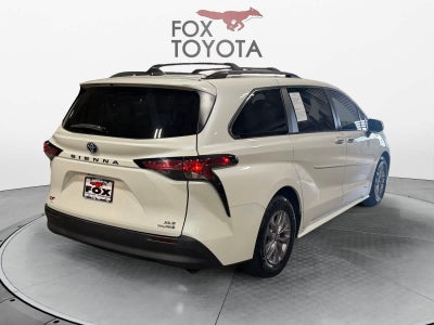 2021 Toyota Sienna XLE