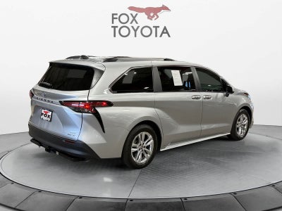 2022 Toyota Sienna XLE