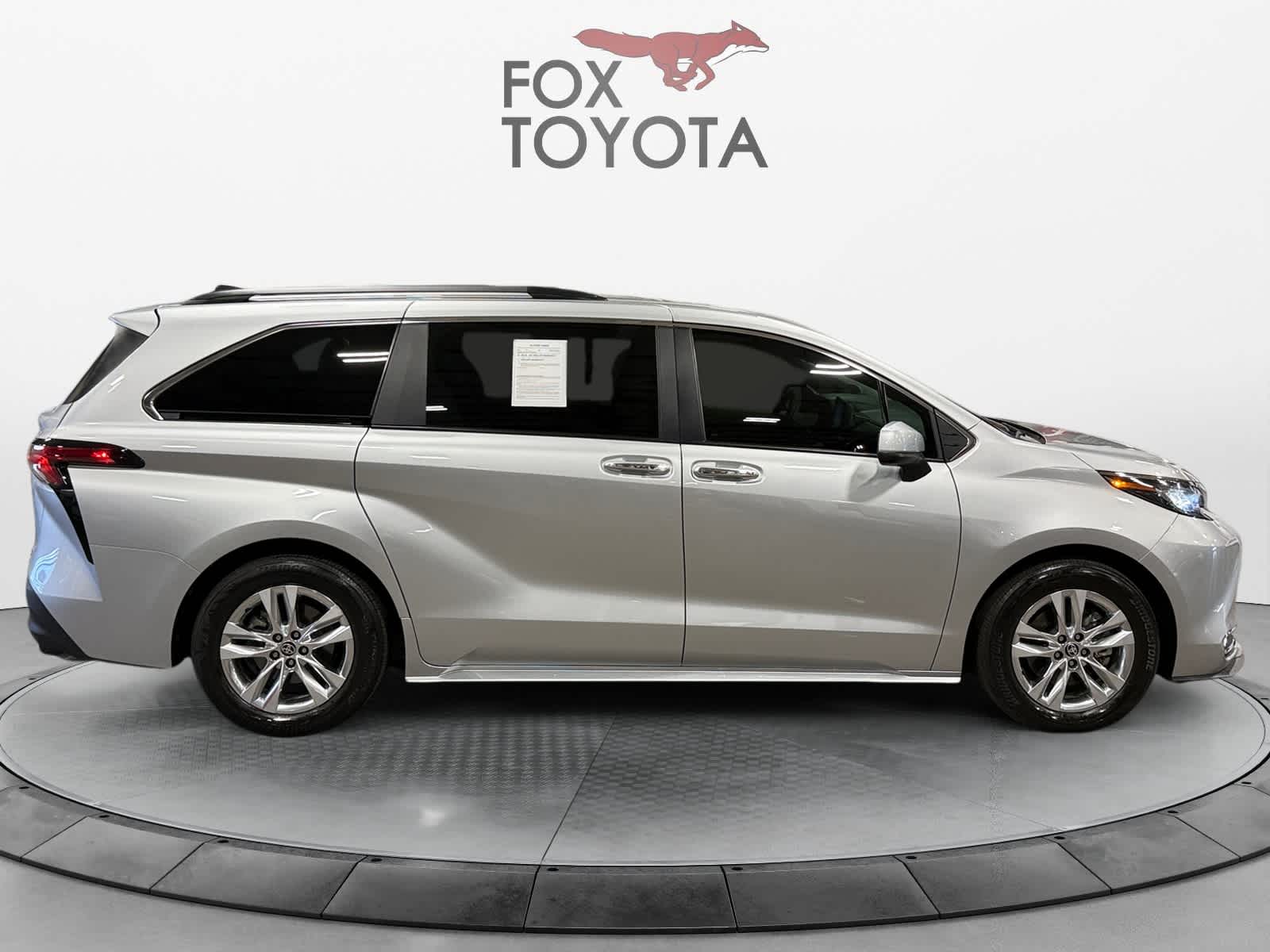2022 Toyota Sienna XLE