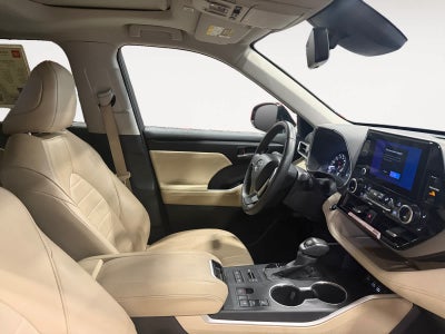 2025 Toyota Highlander XLE
