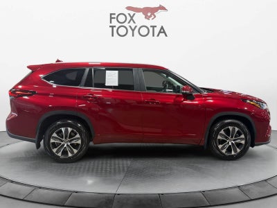 2025 Toyota Highlander XLE