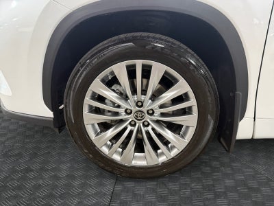 2024 Toyota Highlander Platinum