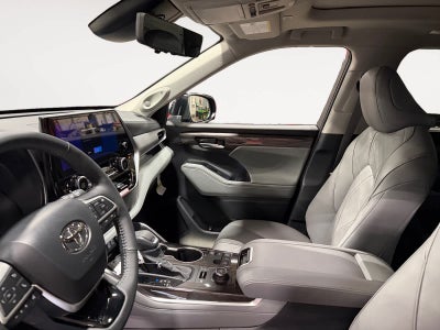 2026 Toyota Highlander Platinum