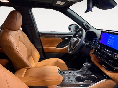 2026 Toyota Highlander Platinum
