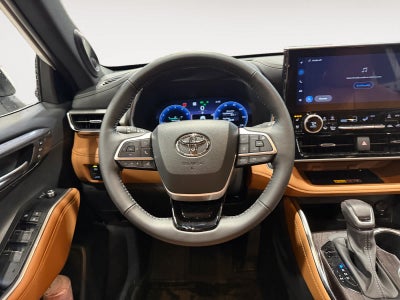 2025 Toyota Highlander Platinum