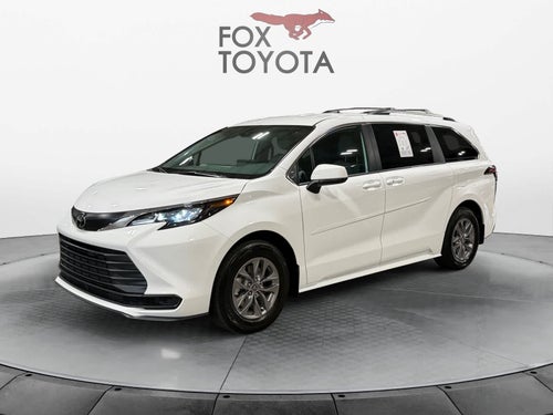 2026 Toyota Sienna LE