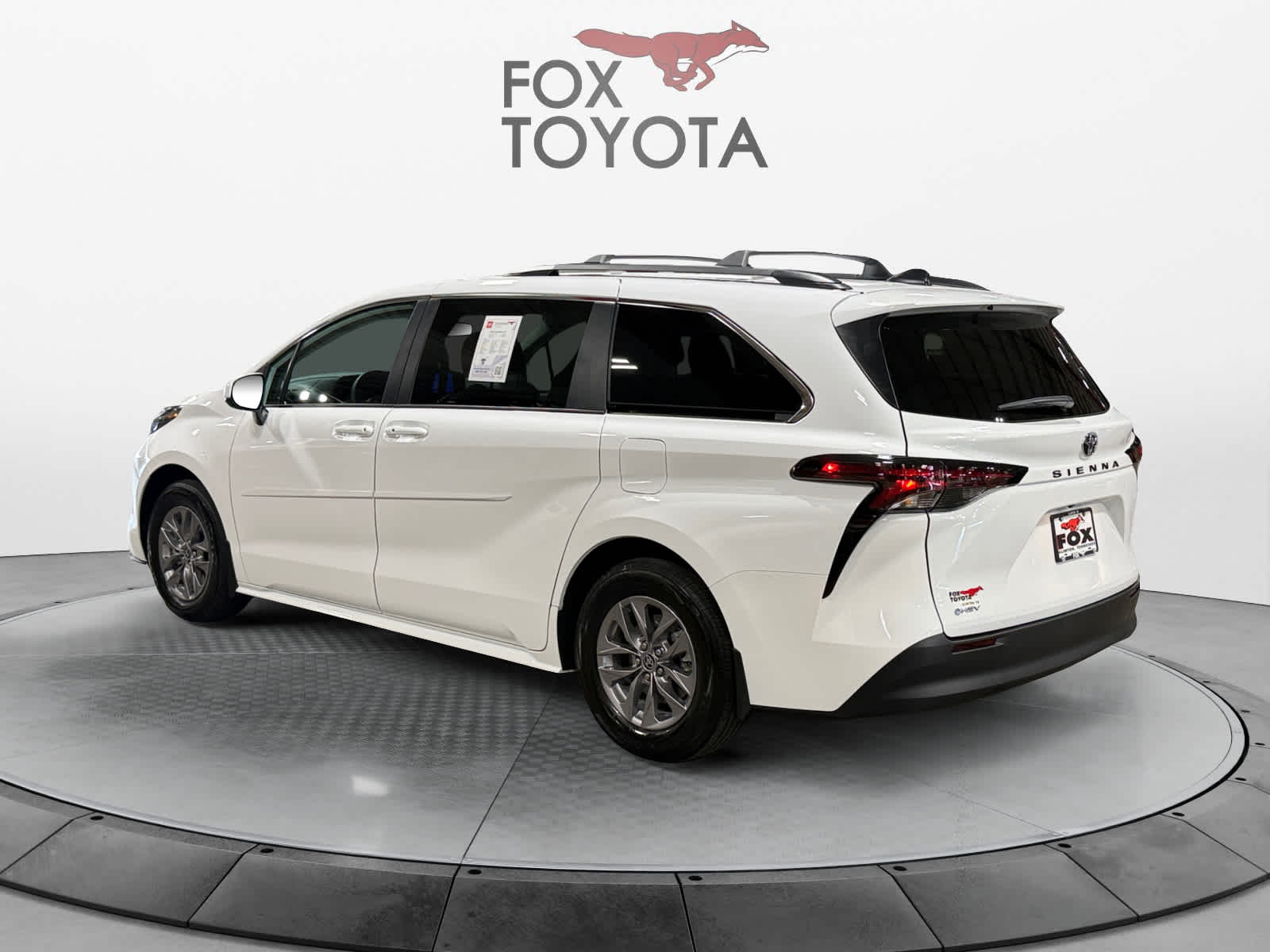 2026 Toyota Sienna LE